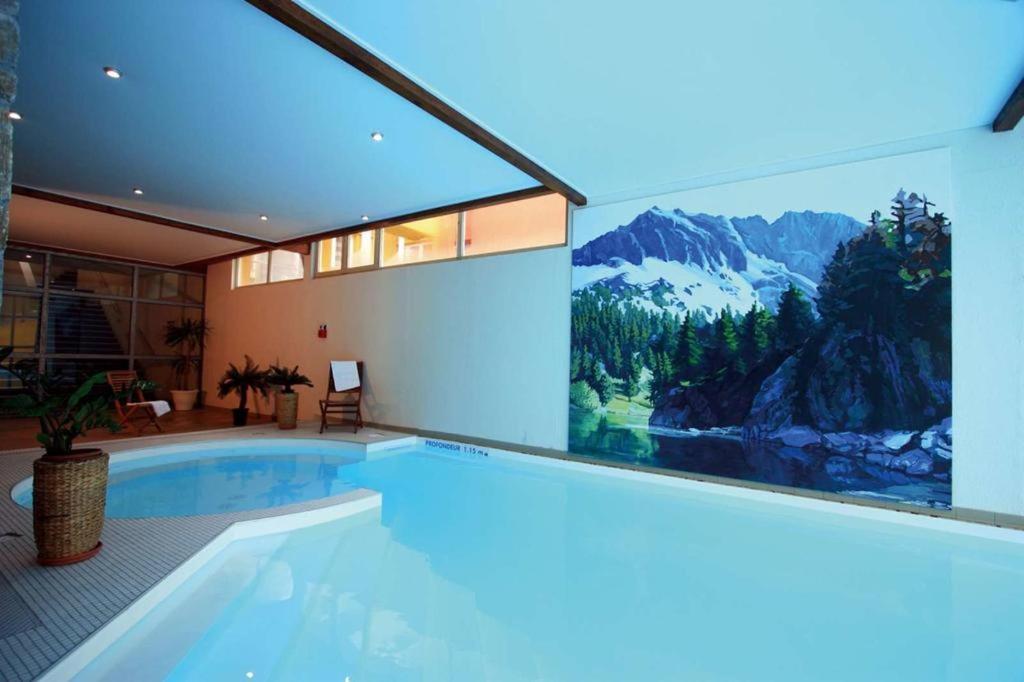 Appartement F2 Au Domaine Des 100 Lacs - Piscine - Sauna - Hammam Cauterets Bagian luar foto
